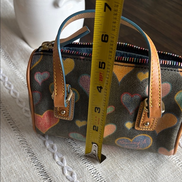 VINTAGE Dooney & Bourke Scribble Hearts Mini Barrel bag - Picture 11 of 12